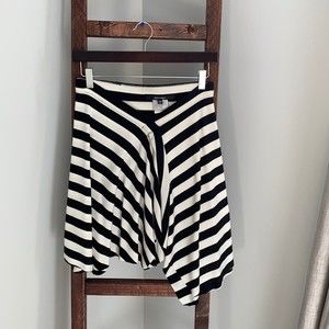 RDI Asymmetrical stripped skirt Size Medium